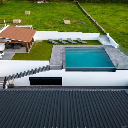 Villa With Amazing Pool And Spectacular Views Villa Feteira Grande